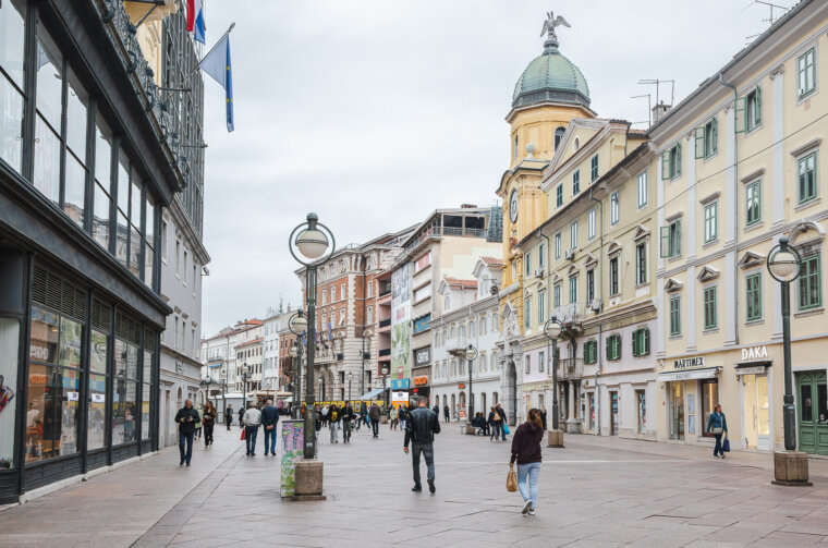 ilustrativna grad Korzo jesen-6120