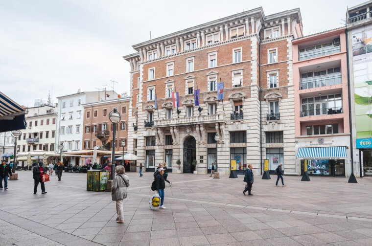 ilustrativna grad Korzo jesen-6135