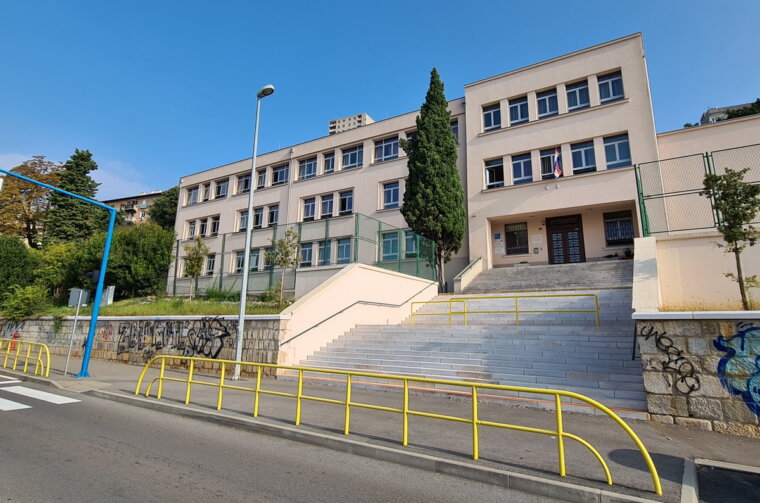 Osnovna-skola-Pecine